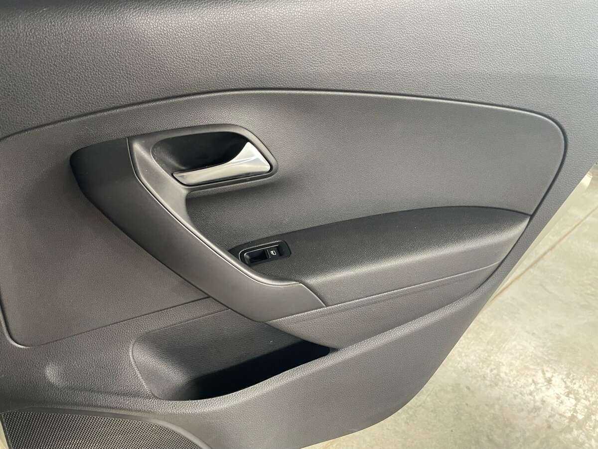 Купить Volkswagen Polo, 2011, 203 000 км, фото №19