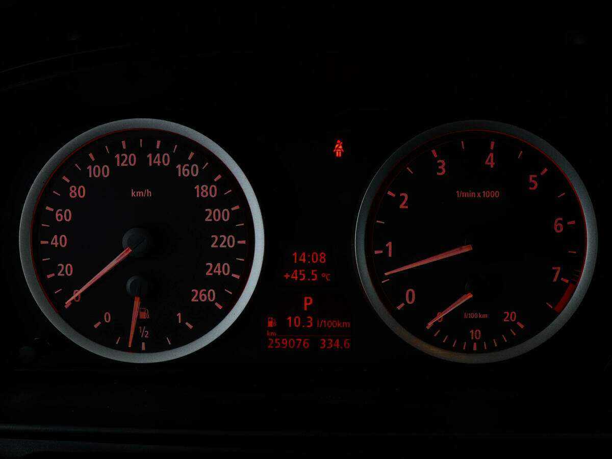 Купить BMW 5 серии 525i, 2006, 259 074 км, фото №9