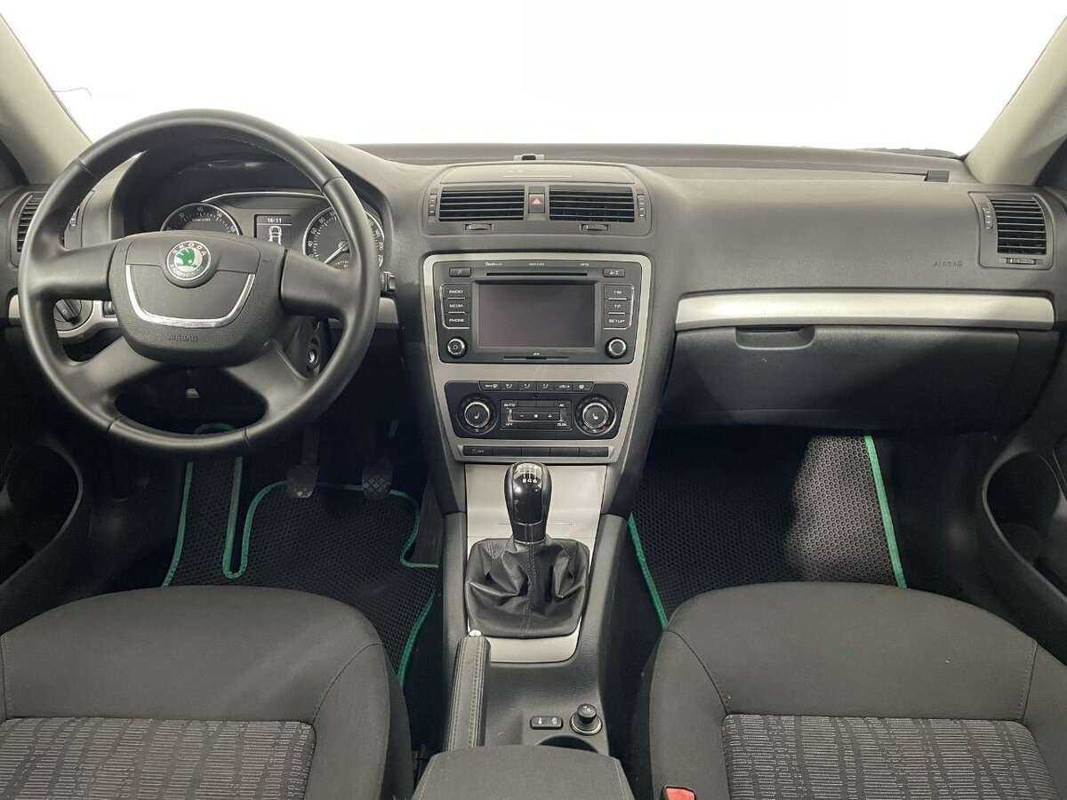 Купить Skoda Octavia, 2010, 235 600 км, фото №7