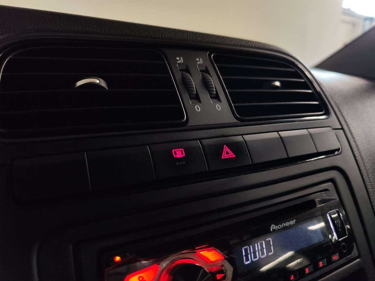 Купить Volkswagen Polo, 2011, 162 000 км, фото №14