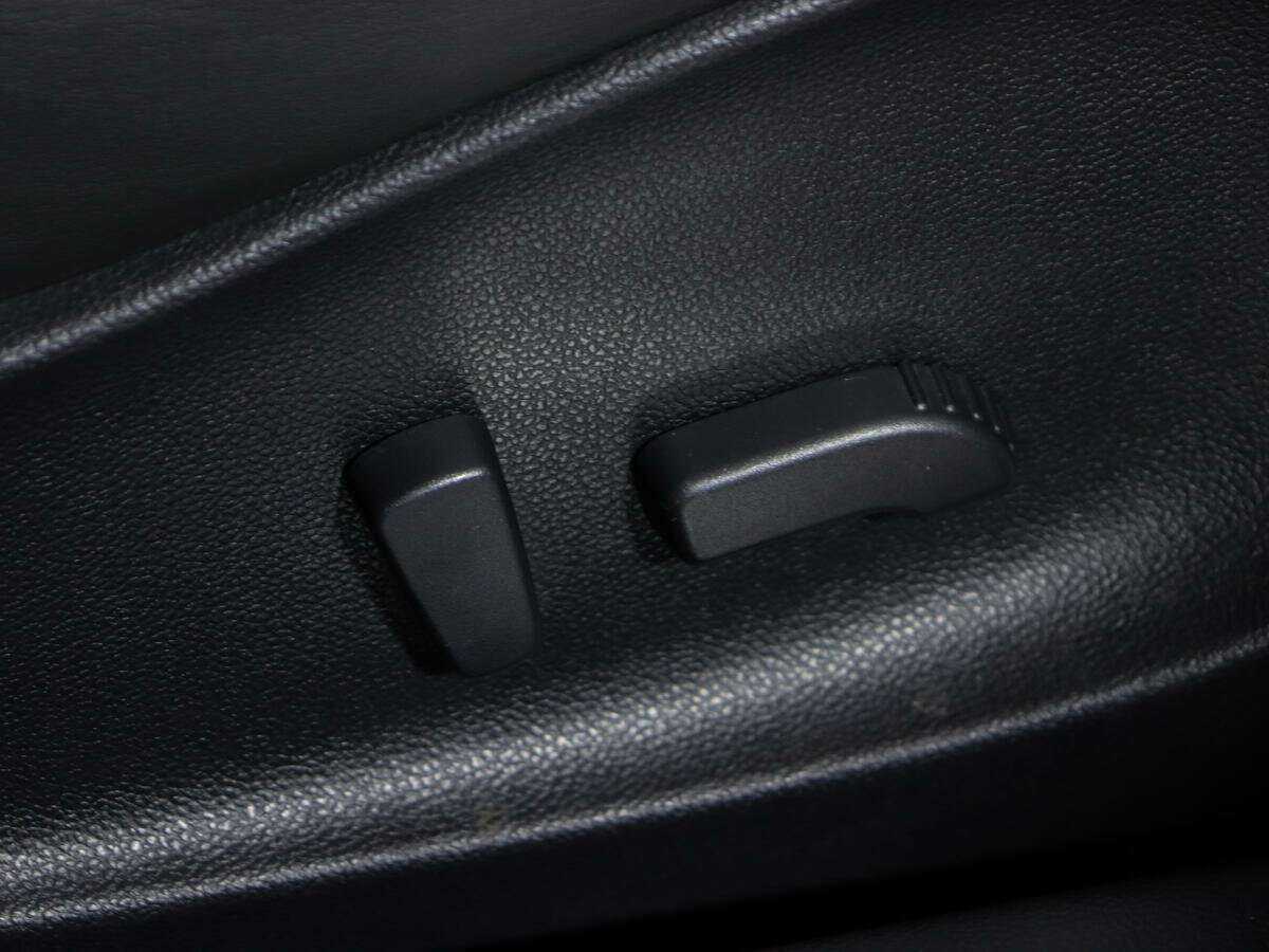 Купить Infiniti FX37, 2011, 197 306 км, фото №16