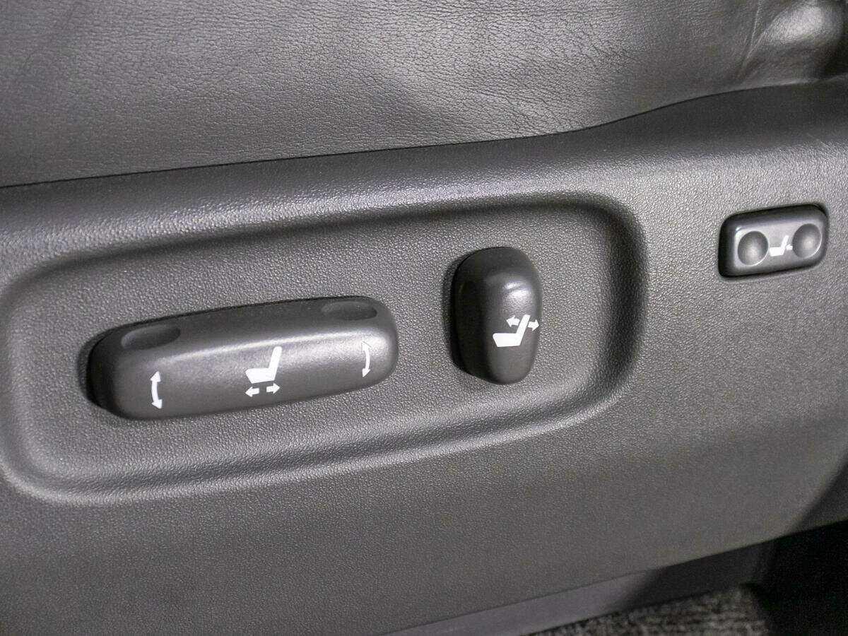 Купить Toyota Land Cruiser Prado 4-speed, 2007, 327 619 км, фото №17