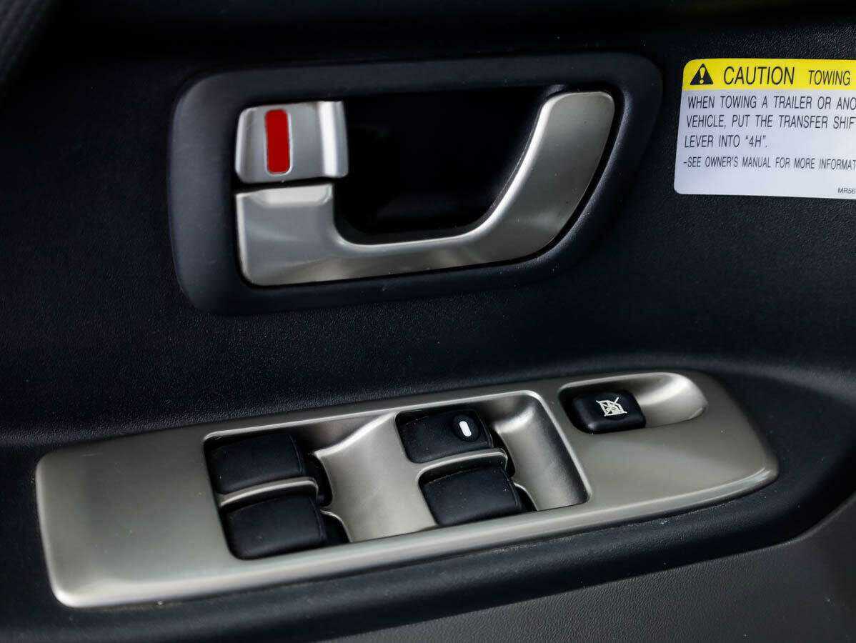 Купить Mitsubishi Pajero, 2003, 229 412 км, фото №12