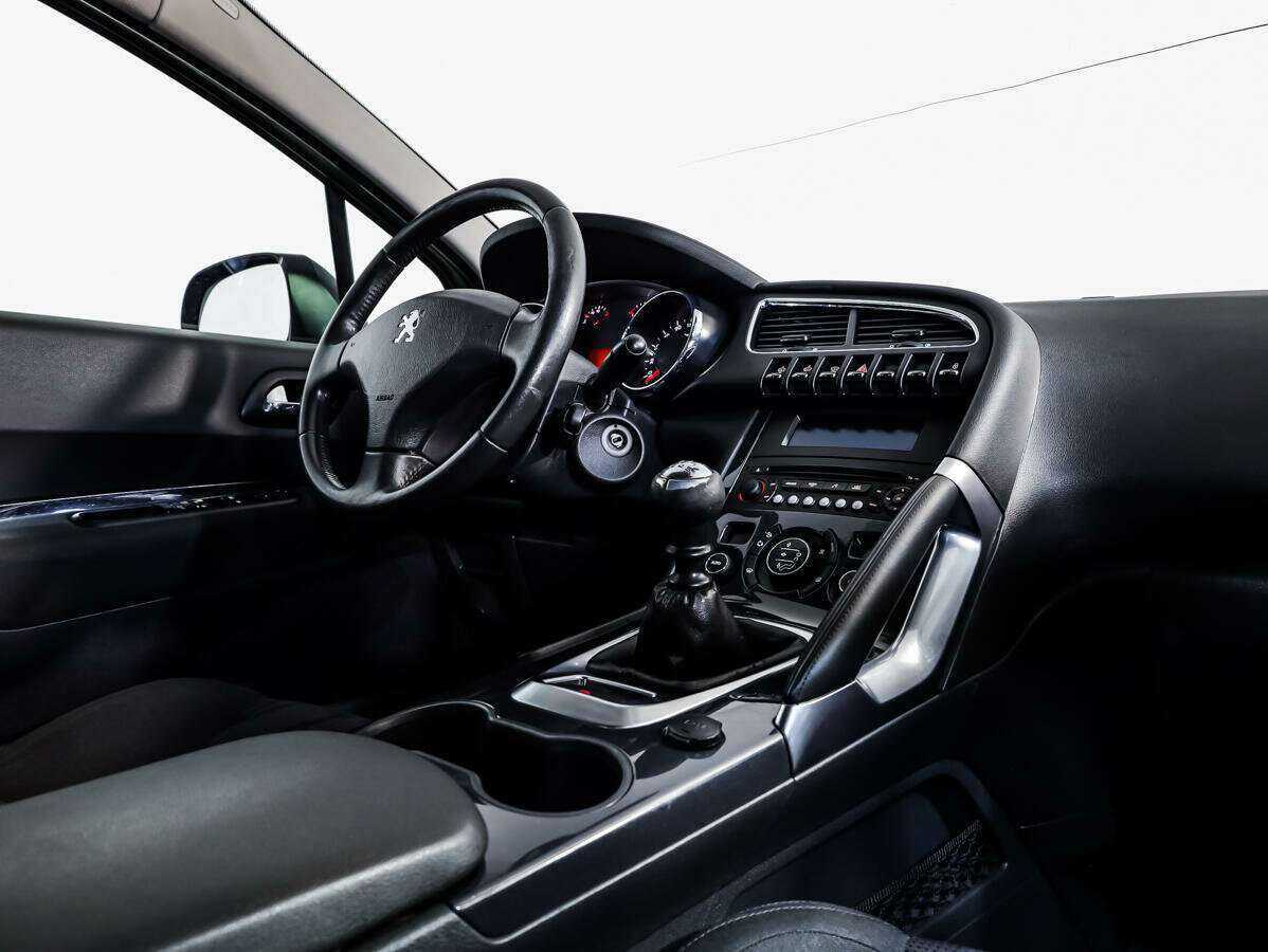 Купить Peugeot 3008, 2011, 133 646 км, фото №7