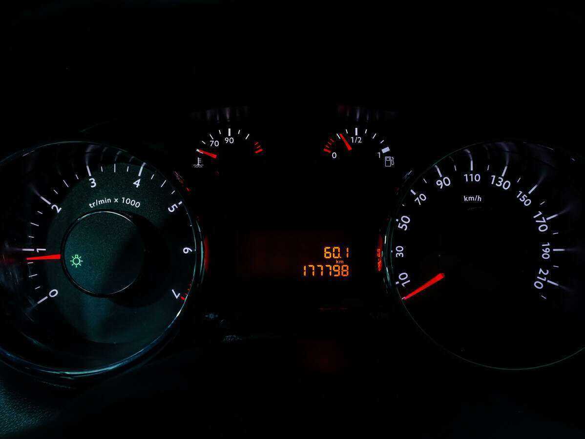 Купить Peugeot 3008, 2011, 133 646 км, фото №15