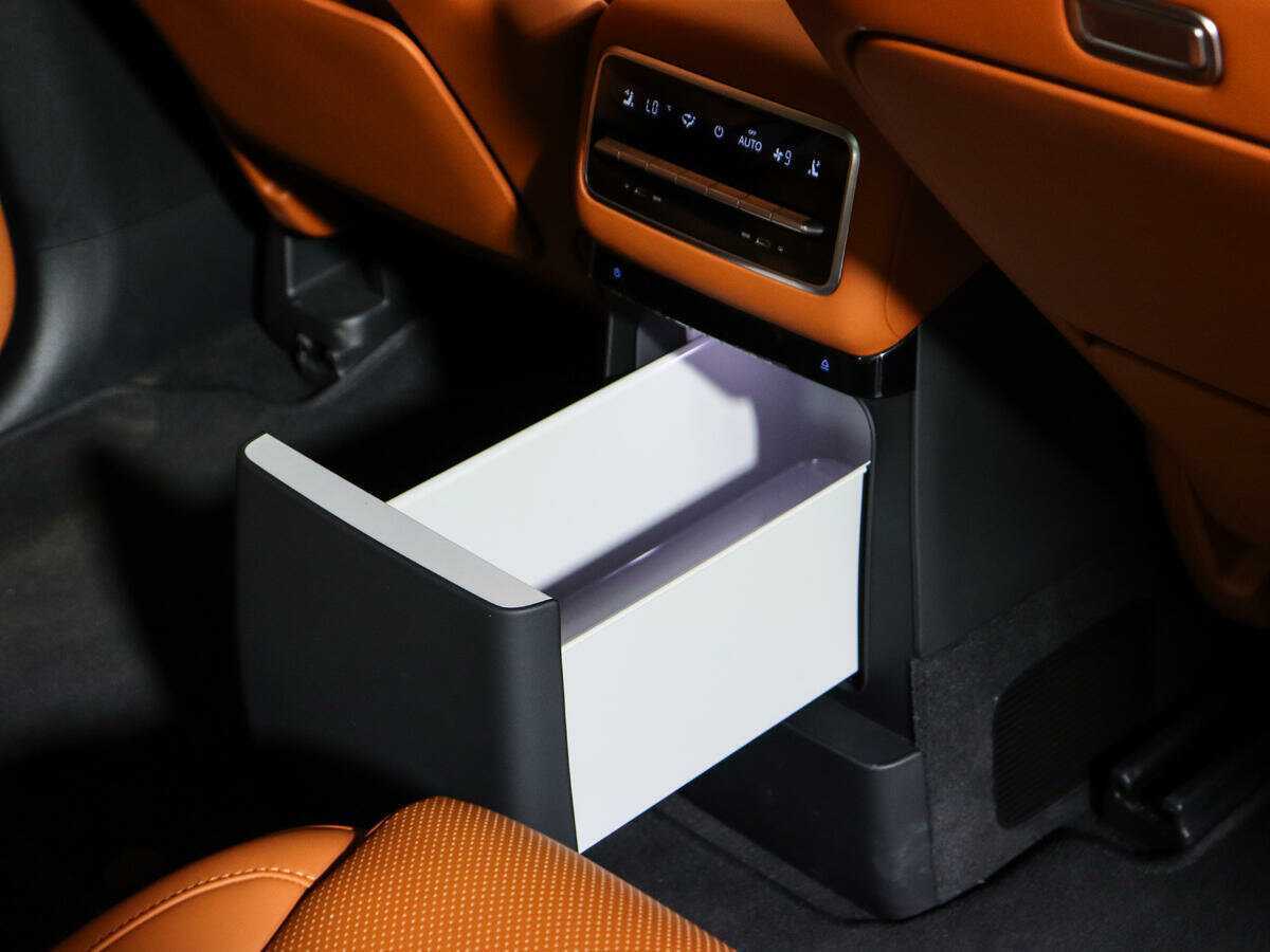 Купить LiXiang L9 44.5 kWh, 2023, 6 184 км, фото №21