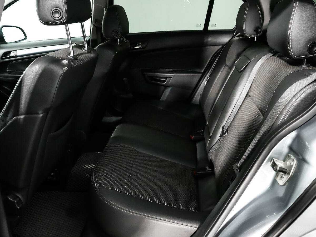 Купить Opel Astra, 2010, 201 557 км, фото №10