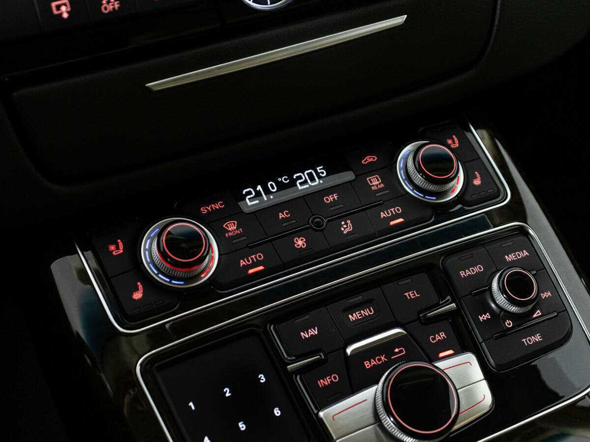 Купить Audi A8, 2010, 224 500 км, фото №19