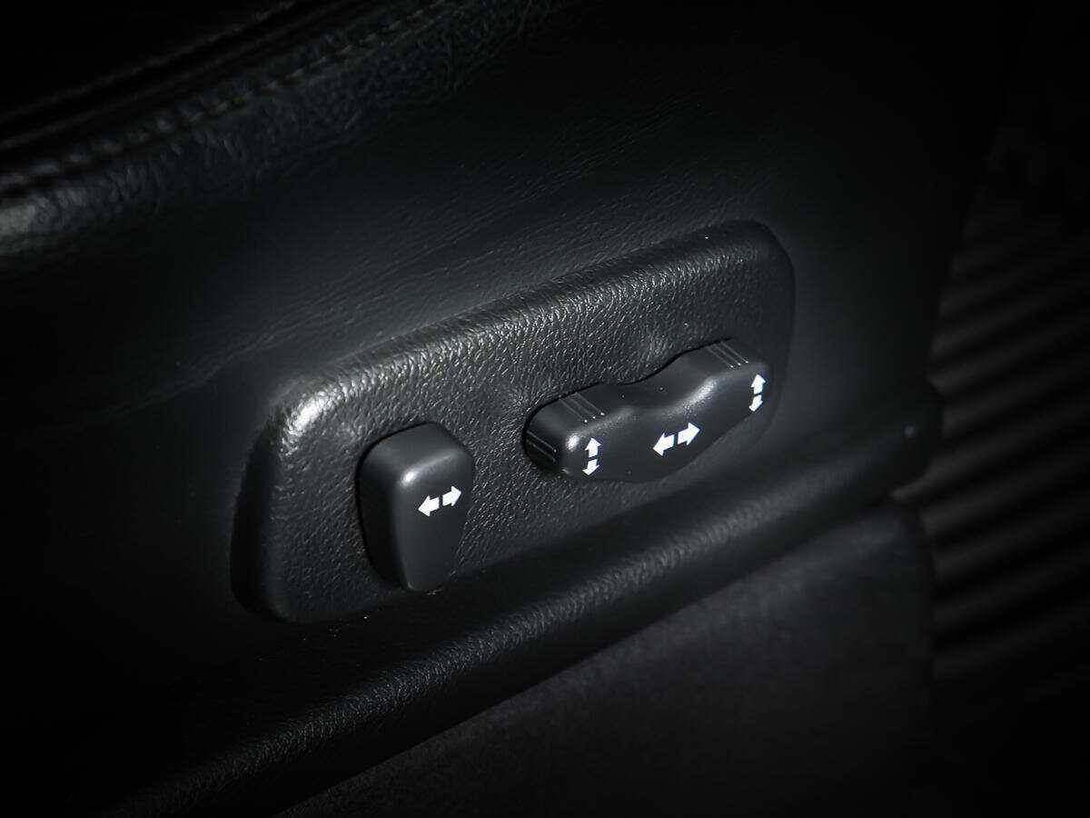 Купить Infiniti QX56, 2008, 401 050 км, фото №15