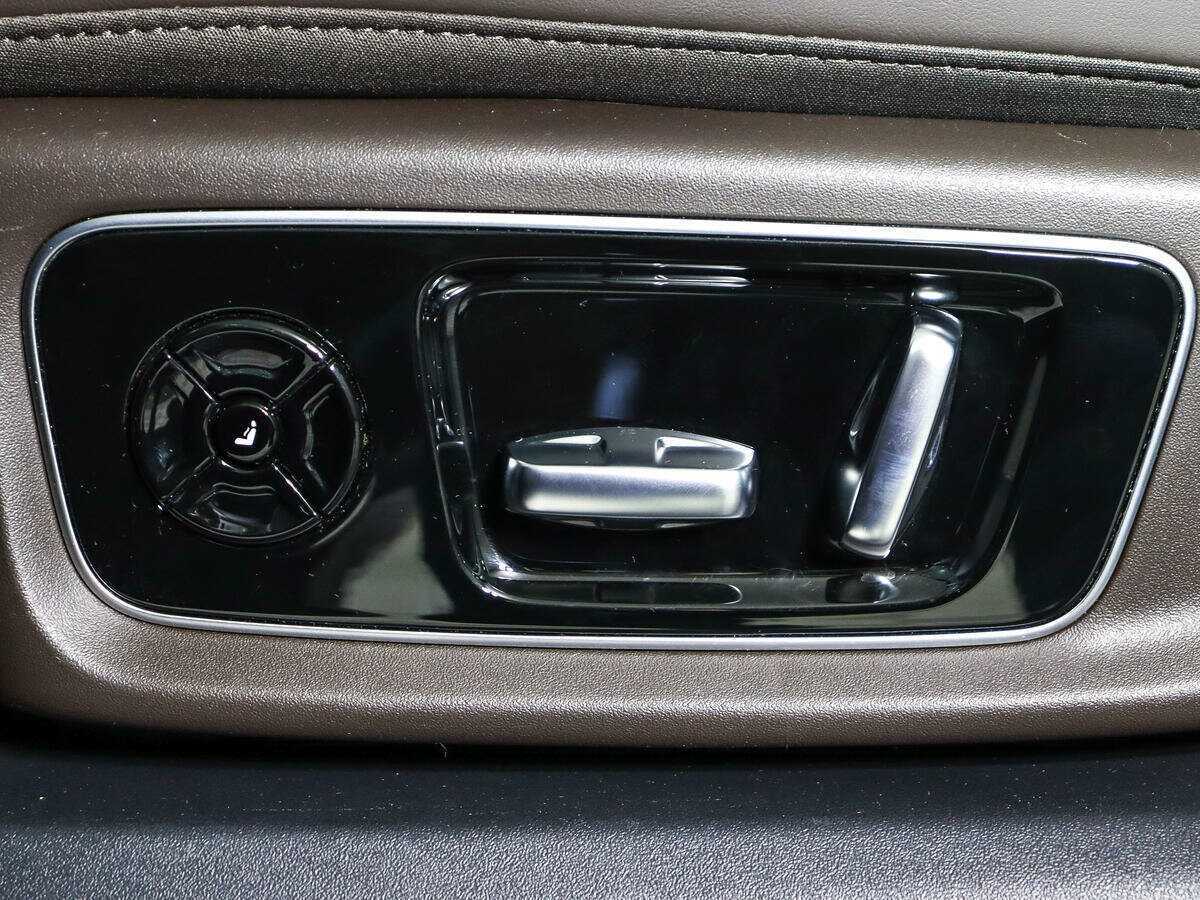 Купить LiXiang L9 44.5 kWh, 2023, 8 500 км, фото №17