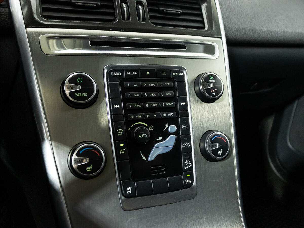 Купить Volvo XC60, 2012, 209 215 км, фото №17