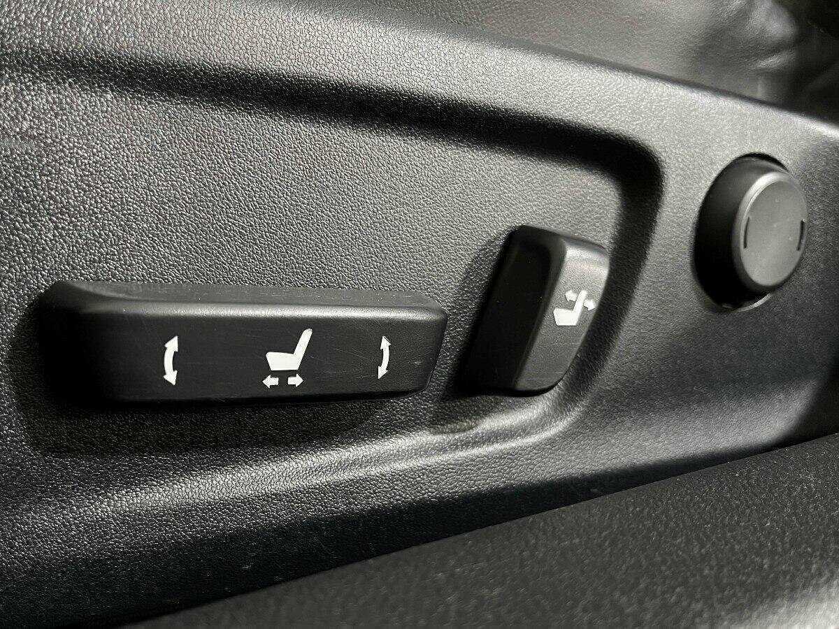 Купить Lexus IS 300, 2018, 62 892 км, фото №13