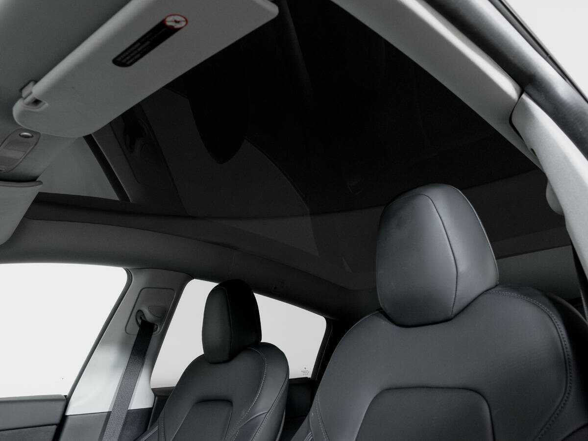 Купить Tesla Model Y Long Range Dual Motor, 2021, 21 253 км, фото №12