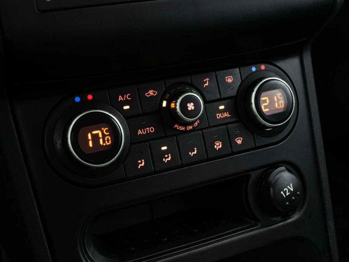 Купить Nissan Qashqai, 2011, 334 573 км, фото №17