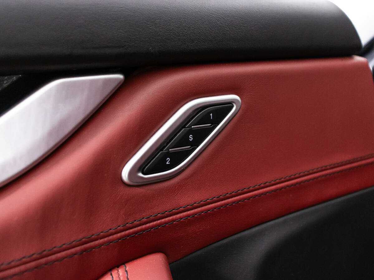 Купить Maserati Levante Diesel, 2017, 119 292 км, фото №24