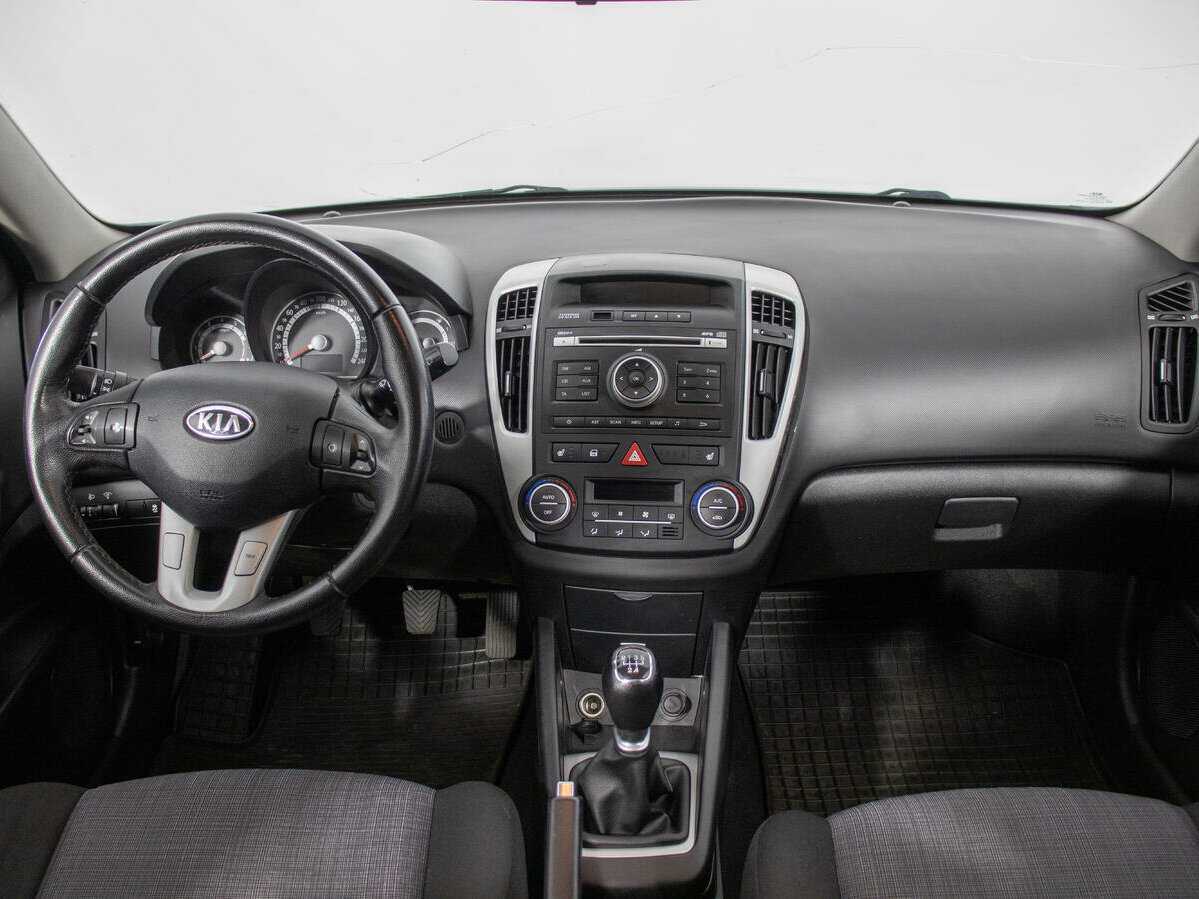 Купить Kia Ceed, 2010, 134 932 км, фото №13