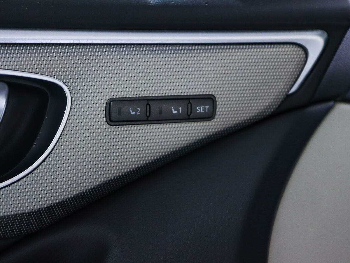 Купить Infiniti Q50, 2014, 189 559 км, фото №13