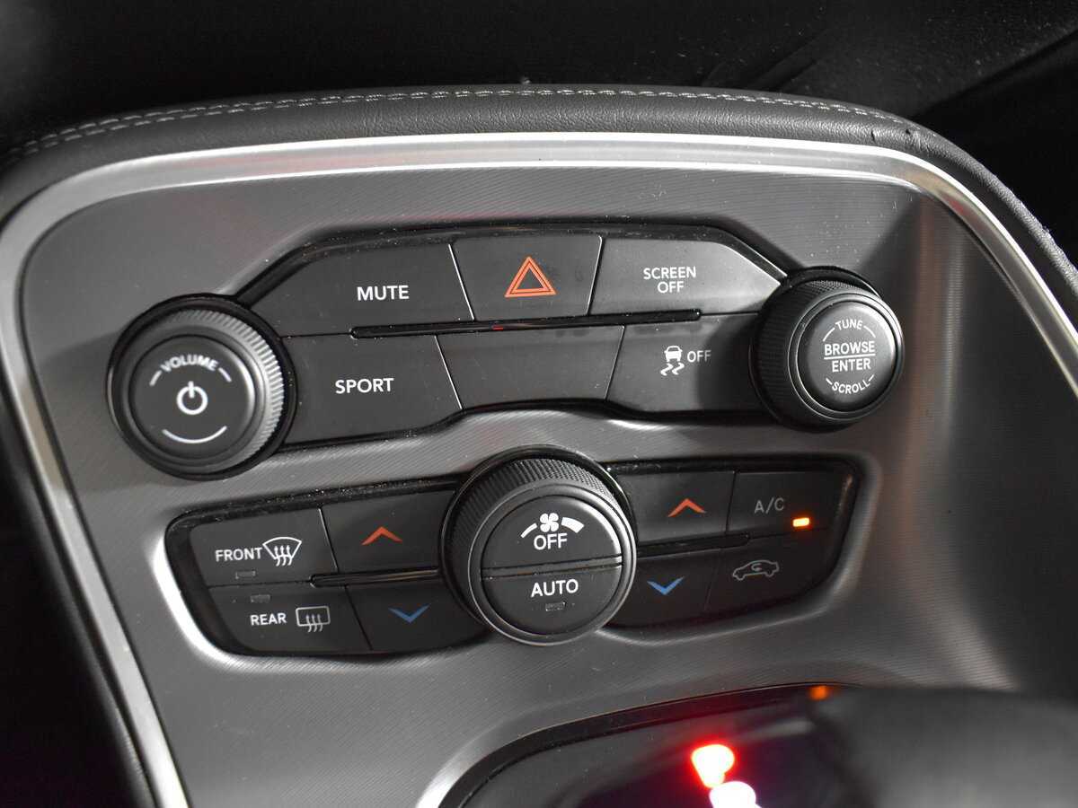 Купить Dodge Challenger, 2020, 76 088 км, фото №13