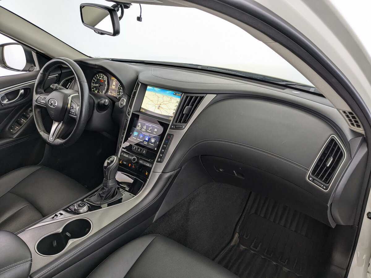 Купить Infiniti Q50, 2018, 63 232 км, фото №17