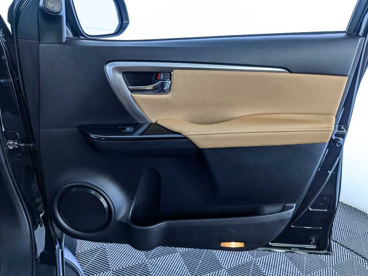 Купить Toyota Fortuner, 2022, 9 682 км, фото №21