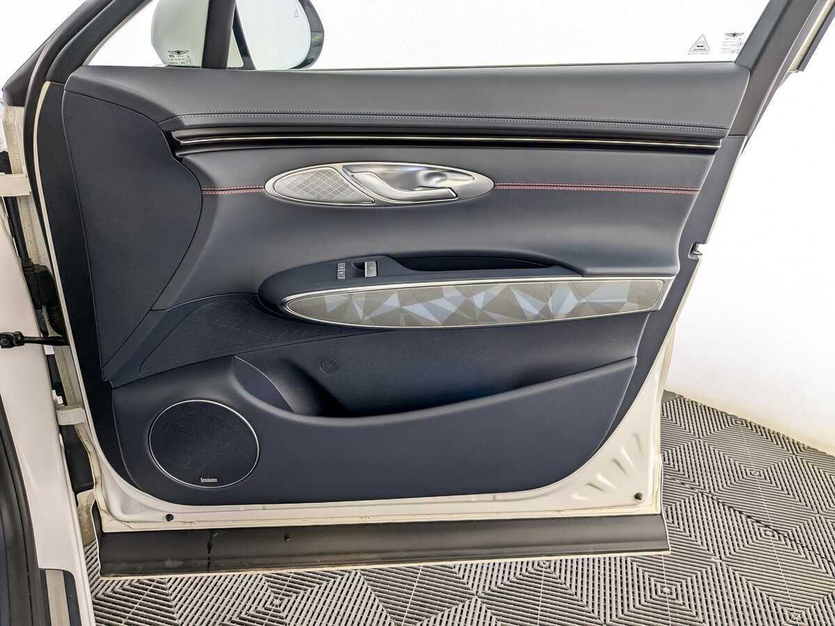 Купить Genesis GV70, 2022, 15 407 км, фото №20