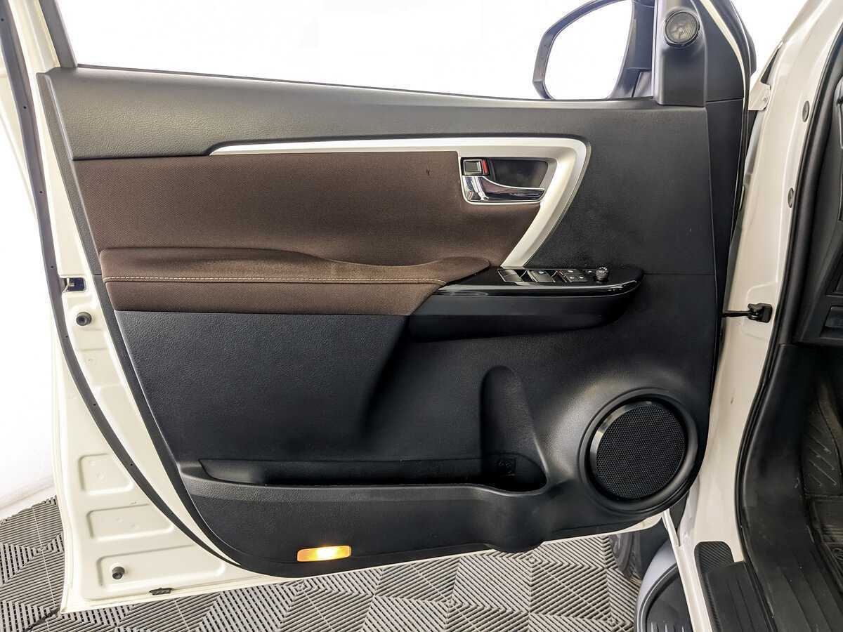Купить Toyota Fortuner, 2018, 109 199 км, фото №15