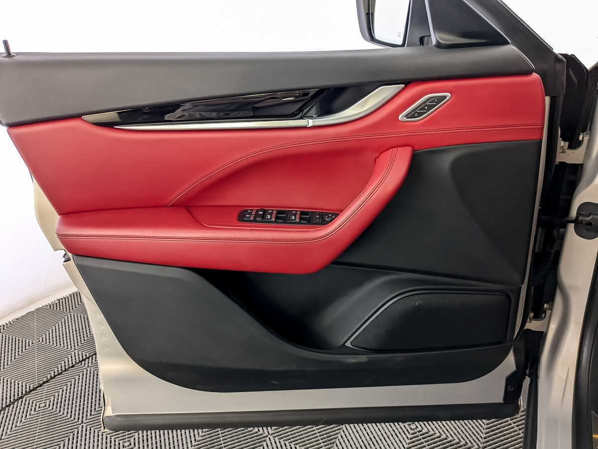 Купить Maserati Levante Diesel, 2017, 64 300 км, фото №15