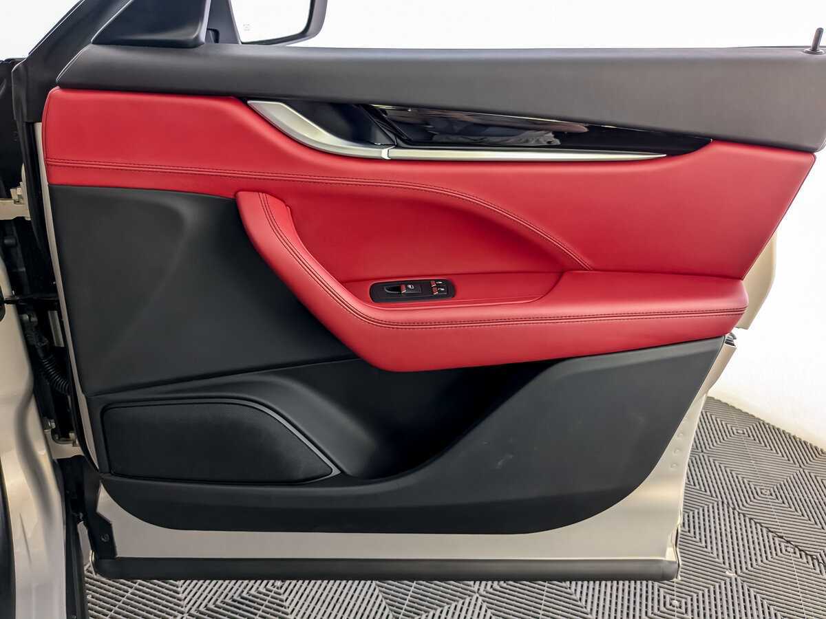 Купить Maserati Levante Diesel, 2017, 64 300 км, фото №21