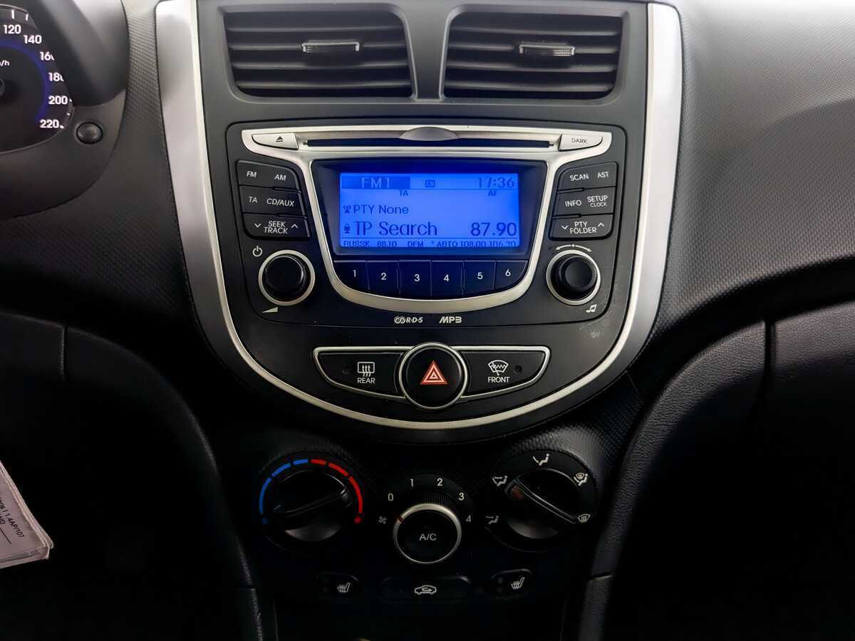 Купить Hyundai Solaris, 2012, 138 770 км, фото №13