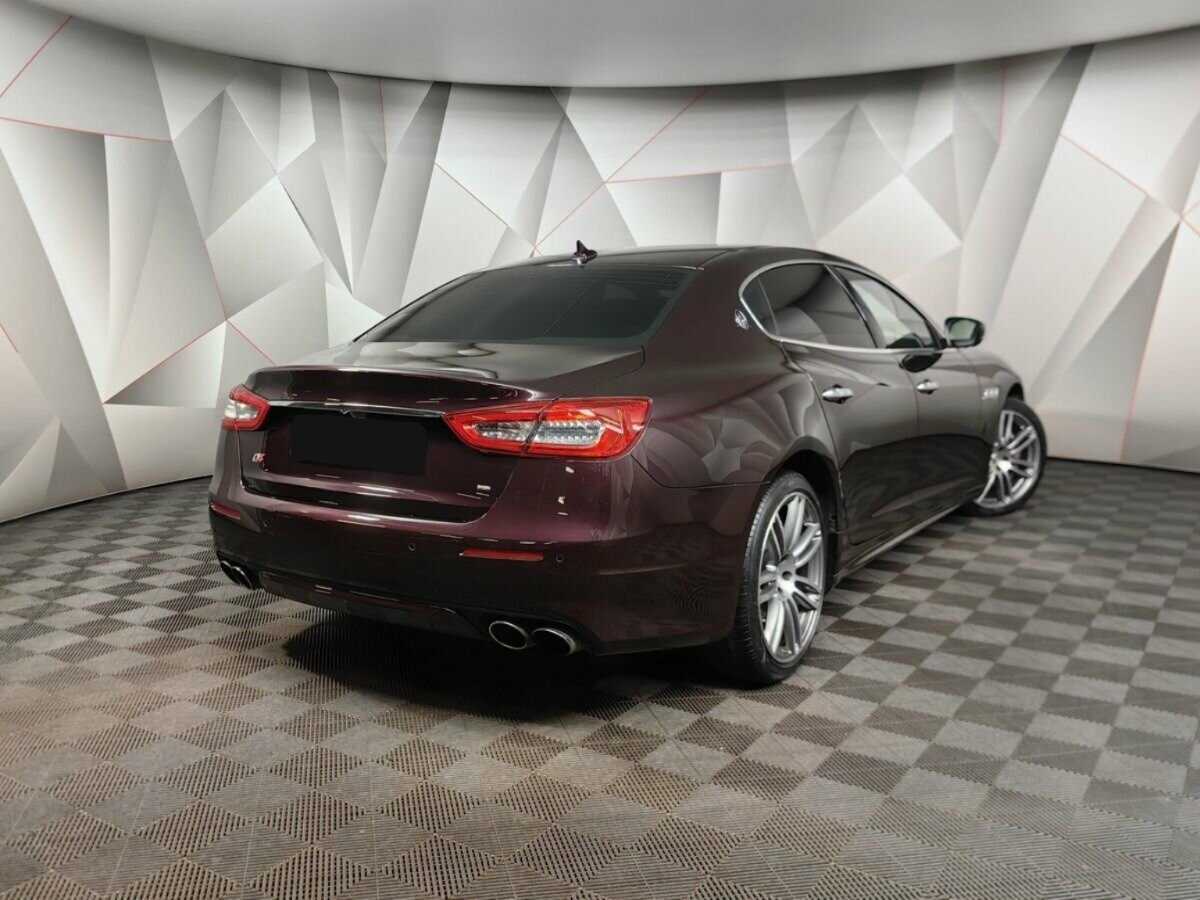Maserati Quattroporte