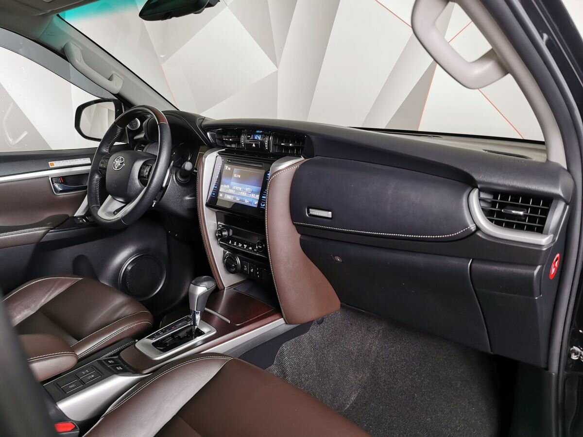 Купить Toyota Fortuner, 2019, 46 083 км, фото №9