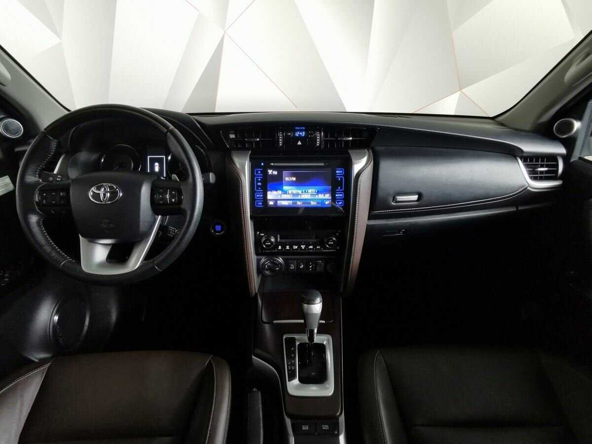 Купить Toyota Fortuner, 2019, 46 083 км, фото №10