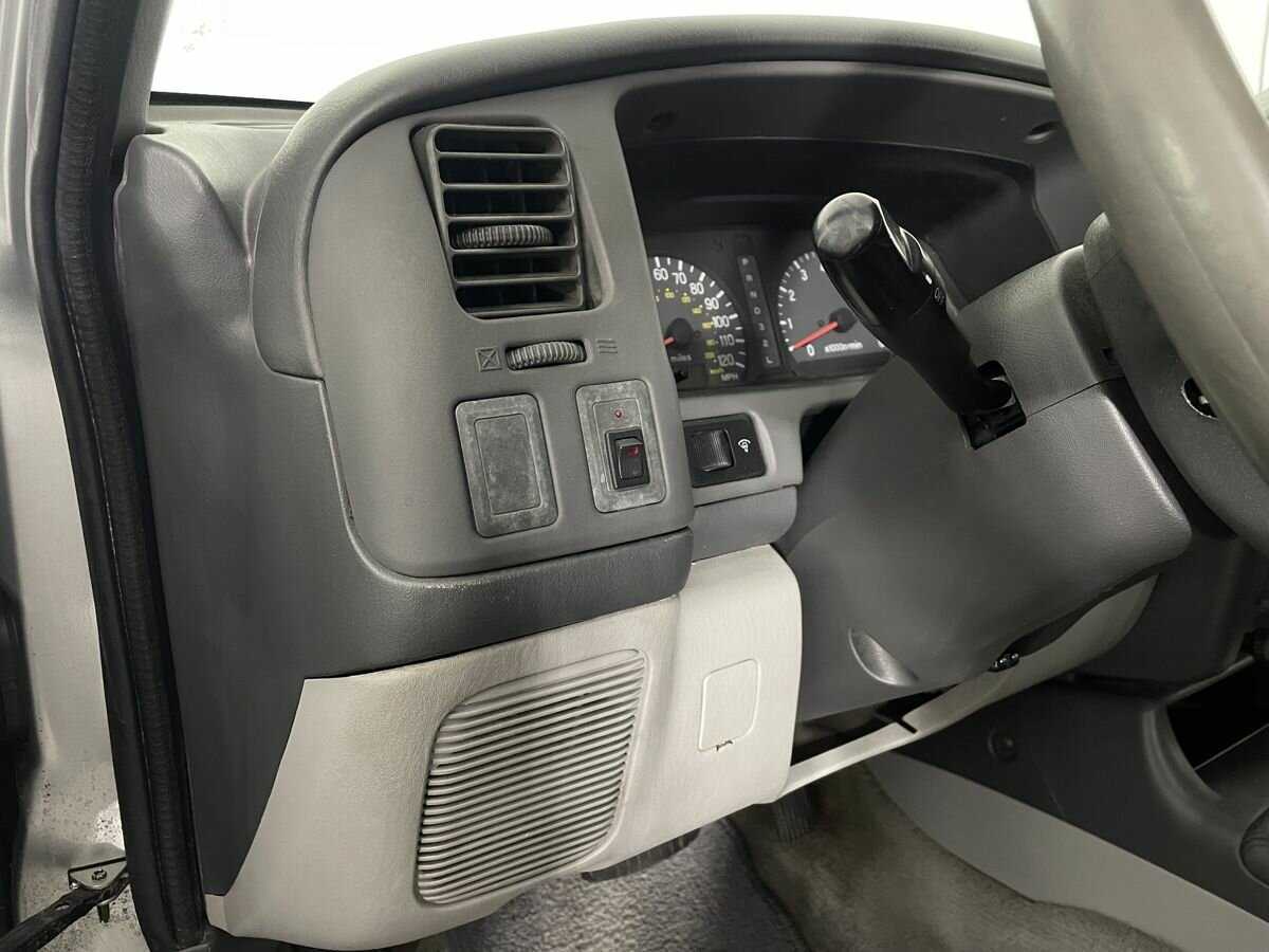 Купить Mitsubishi Montero Sport, 2000, 200 461 км, фото №8