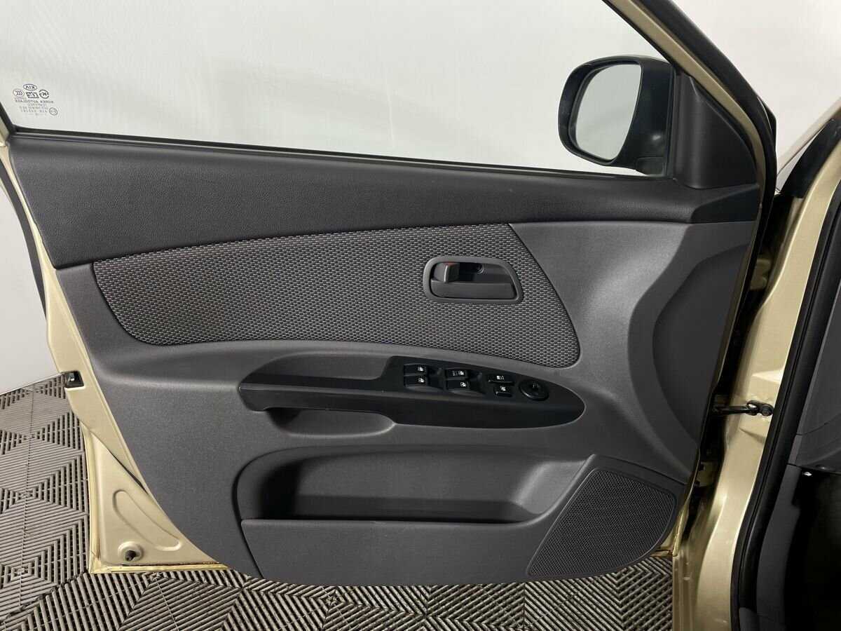 Купить Kia Rio, 2010, 145 768 км, фото №8