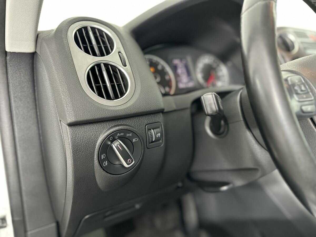 Купить Volkswagen Tiguan, 2011, 288 000 км, фото №9