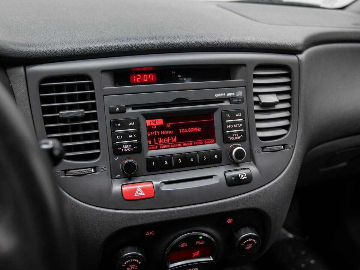 Купить Kia Rio, 2011, 263 243 км, фото №19