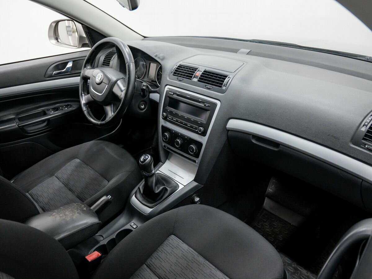 Купить Skoda Octavia, 2011, 302 770 км, фото №7
