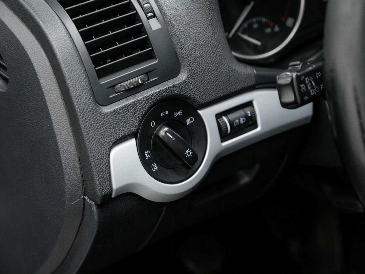 Купить Skoda Octavia, 2011, 302 770 км, фото №15