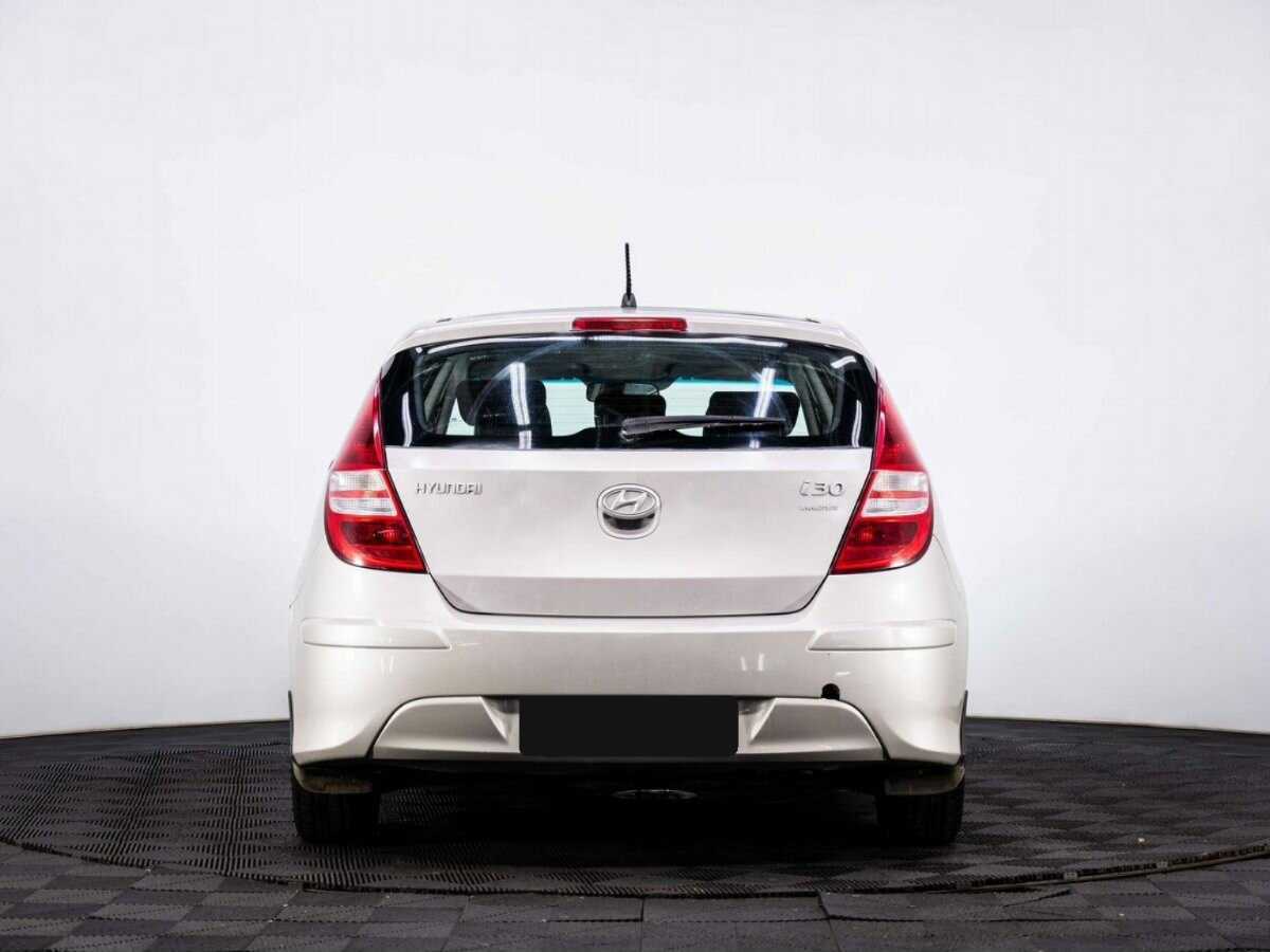 Купить Hyundai i30, 2010, 252 640 км, фото №5