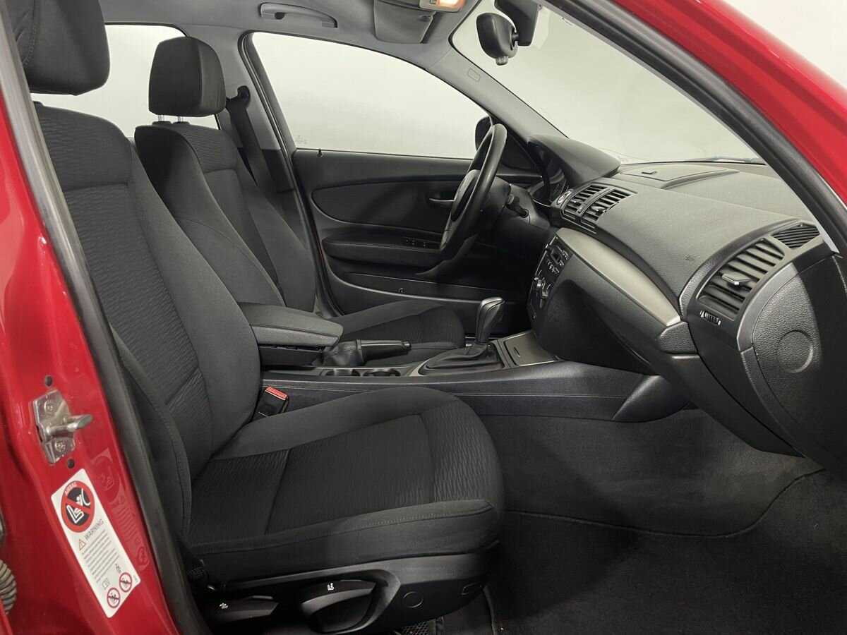 Купить BMW 1 серии 116i, 2010, 204 938 км, фото №13
