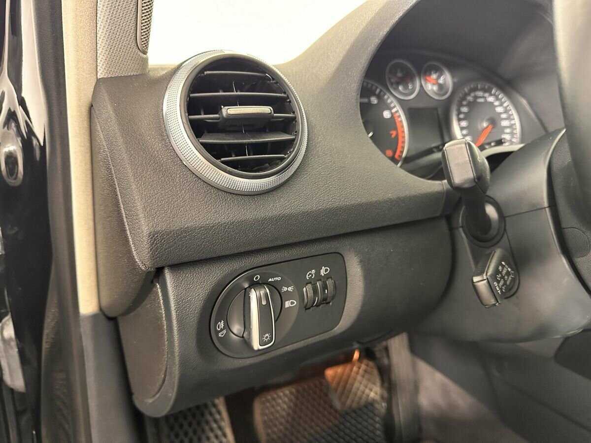 Купить Audi A3 Sportback, 2010, 240 159 км, фото №9