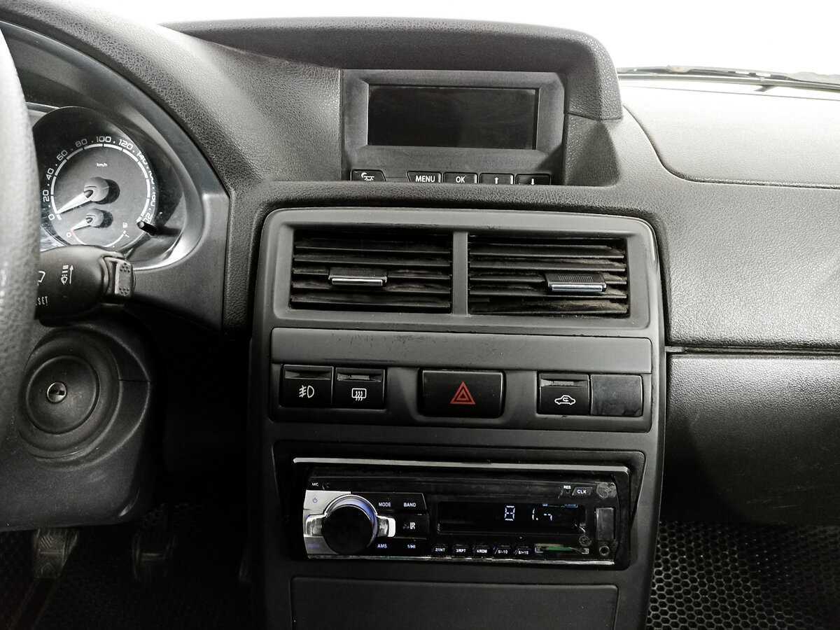 Купить Lada (ВАЗ) Priora, 2014, 266 555 км, фото №11