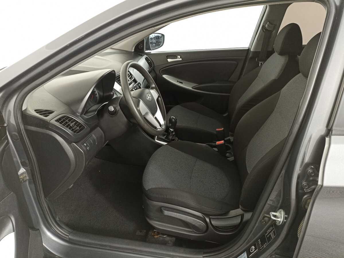 Купить Hyundai Solaris, 2013, 223 137 км, фото №11