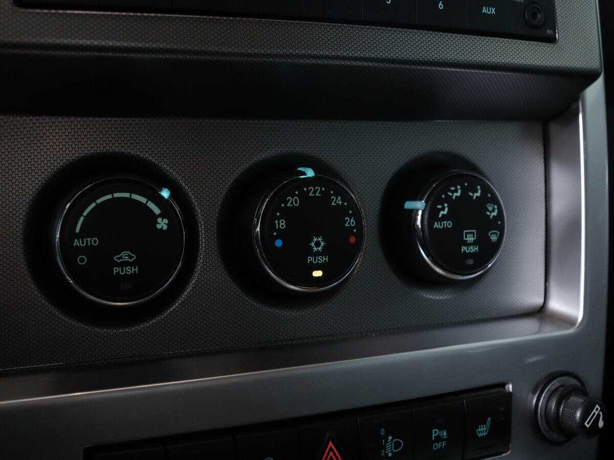 Купить Jeep Cherokee, 2010, 159 573 км, фото №14