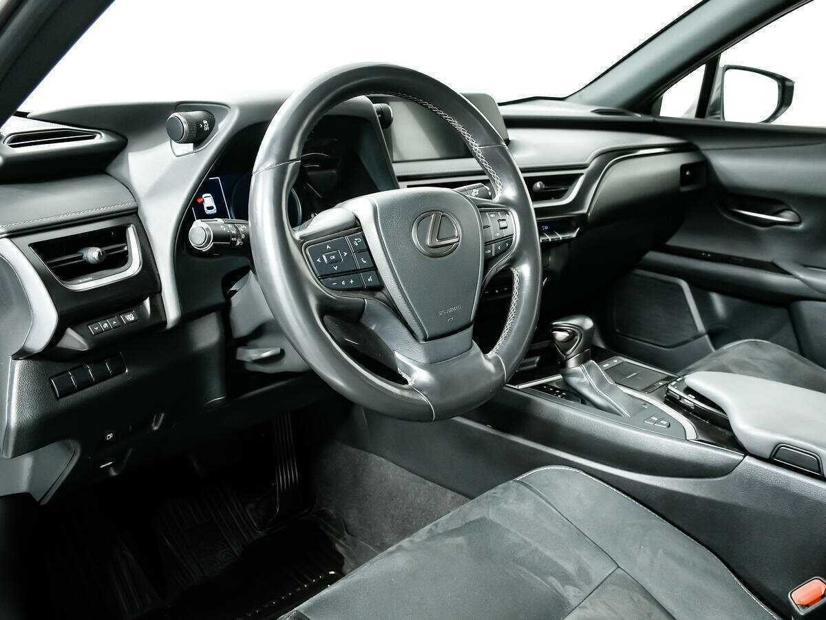Купить Lexus UX 200, 2021, 115 000 км, фото №13