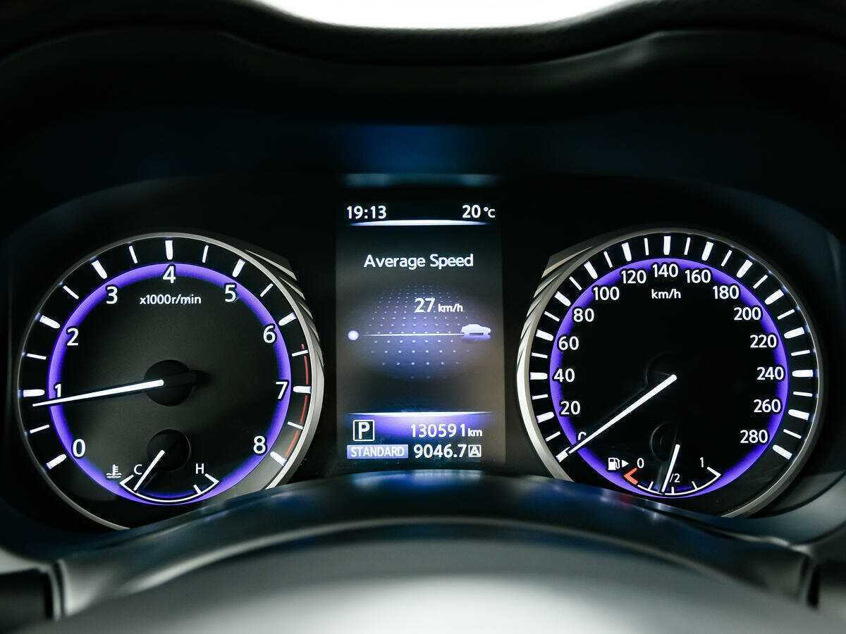 Купить Infiniti Q50, 2015, 130 477 км, фото №9