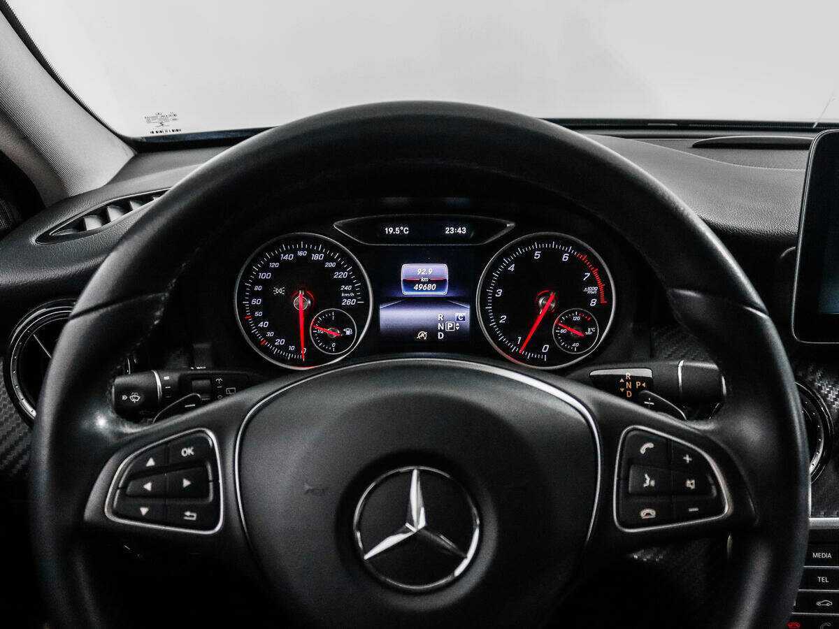 Купить Mercedes-Benz GLA 250, 2017, 49 680 км, фото №17