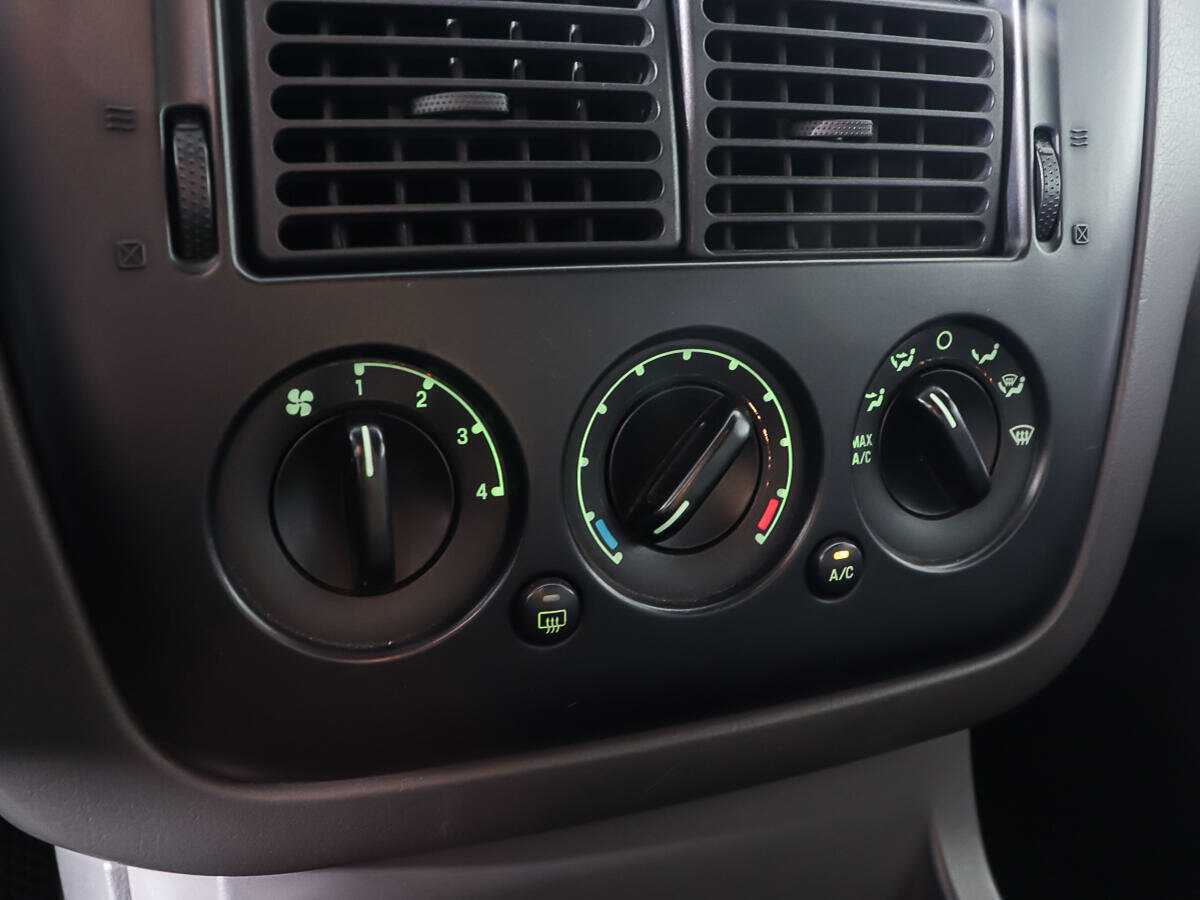 Купить Ford Explorer, 2002, 190 930 км, фото №19