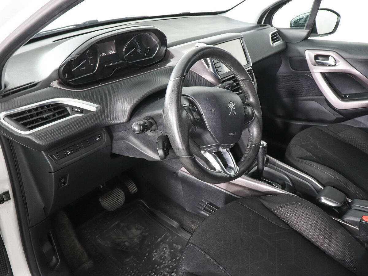 Купить Peugeot 2008, 2014, 135 701 км, фото №9