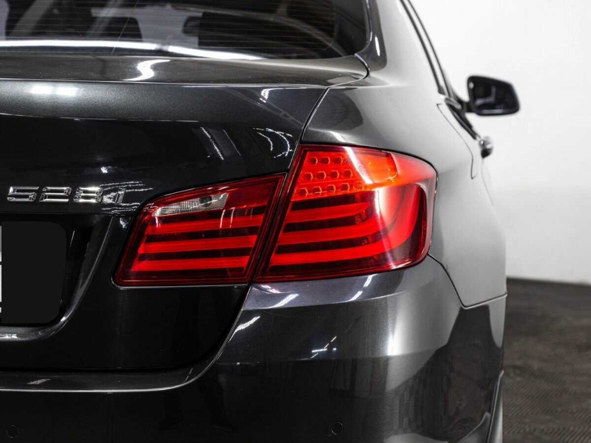 Купить BMW 5 серии 528i, 2011, 130 320 км, фото №7